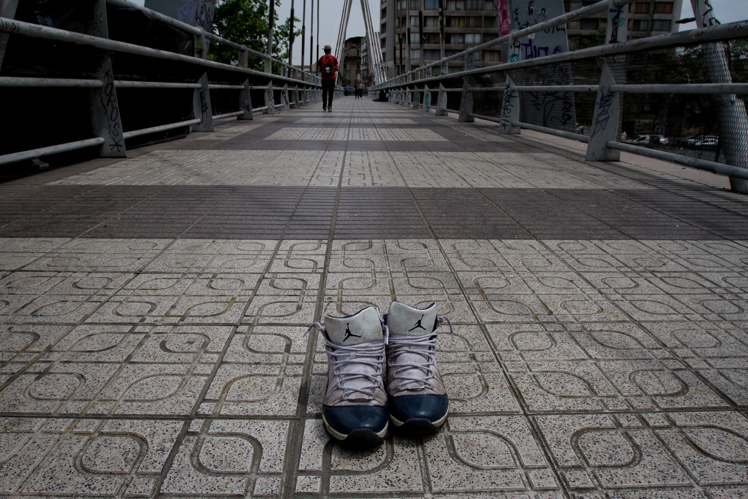 La calle, el abuso y un reggaetón: La realidad de los niños sin techo que escaparon del Sename